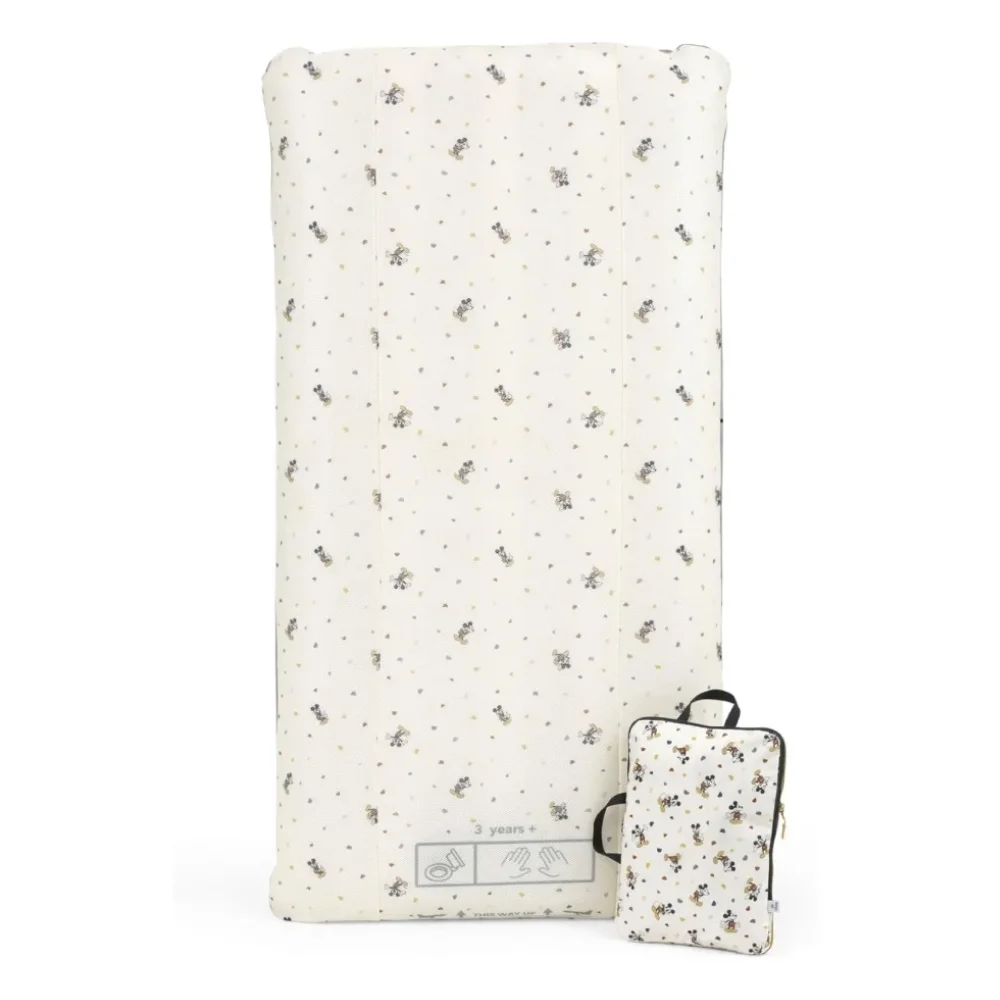 Stokke_JetKidsCloudSleeper_Inflatable_MickeyCelebration_01